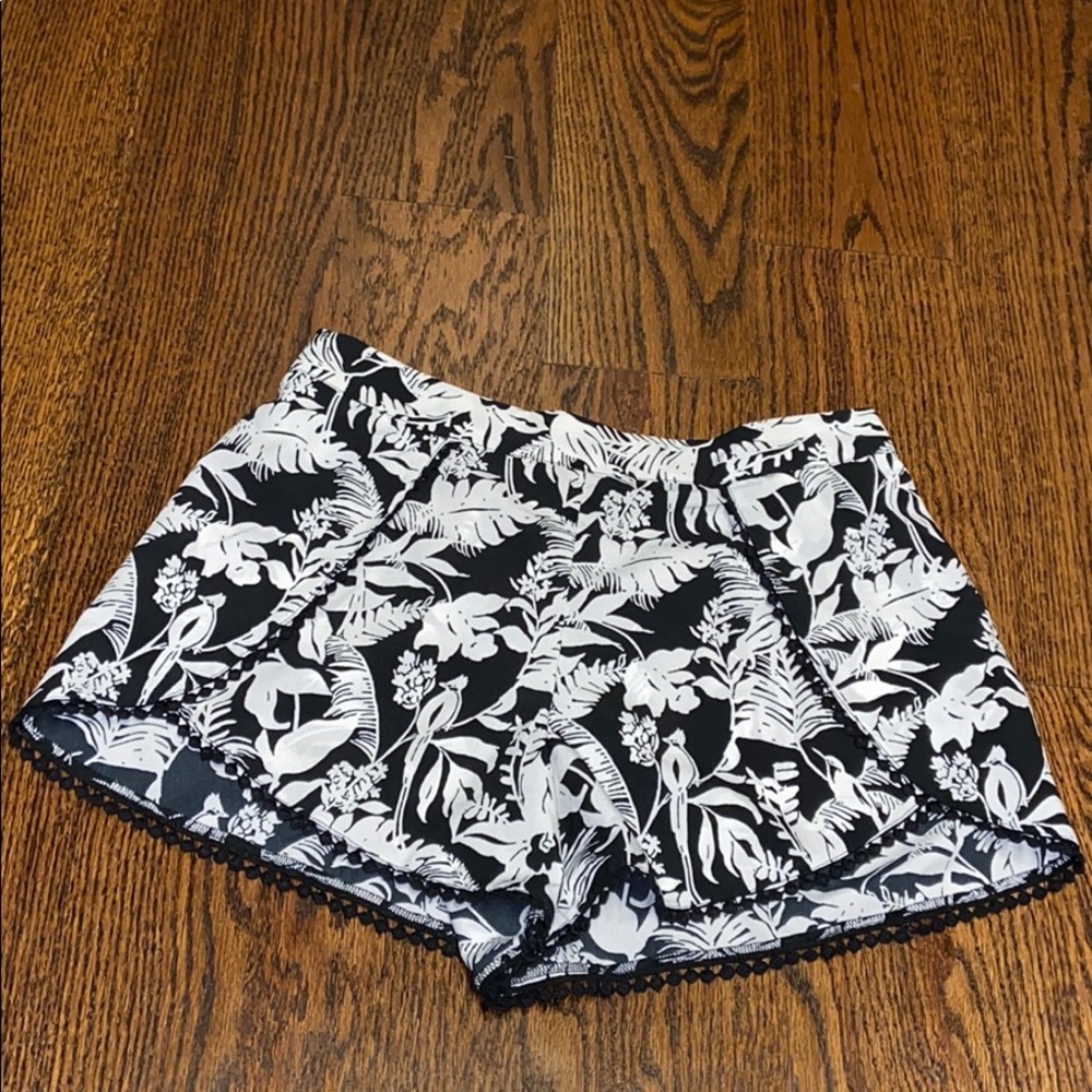 Jessica Simpson Print Shorts